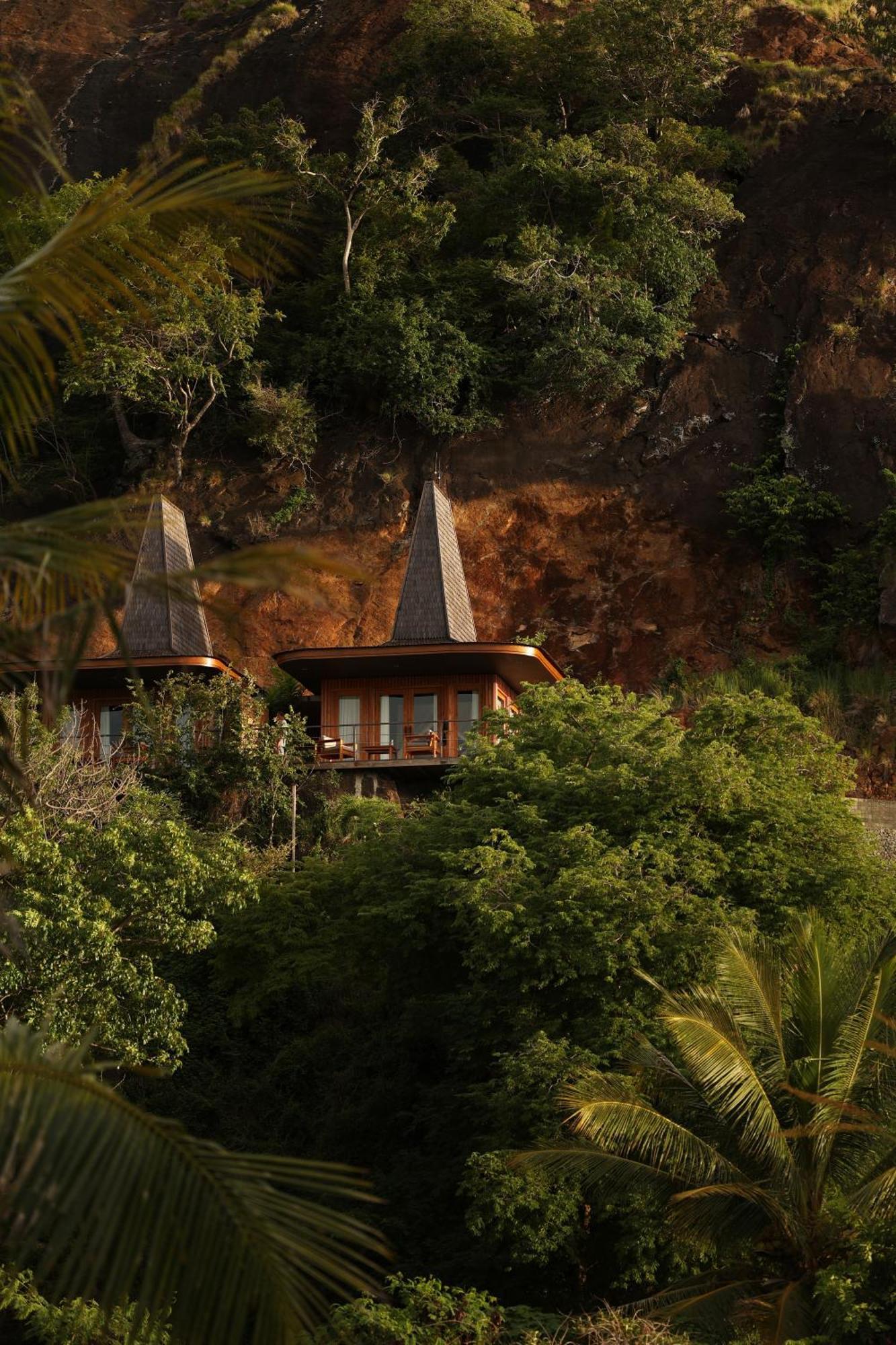 Hotel Menjaga Bay Labuan Bajo Exterior foto