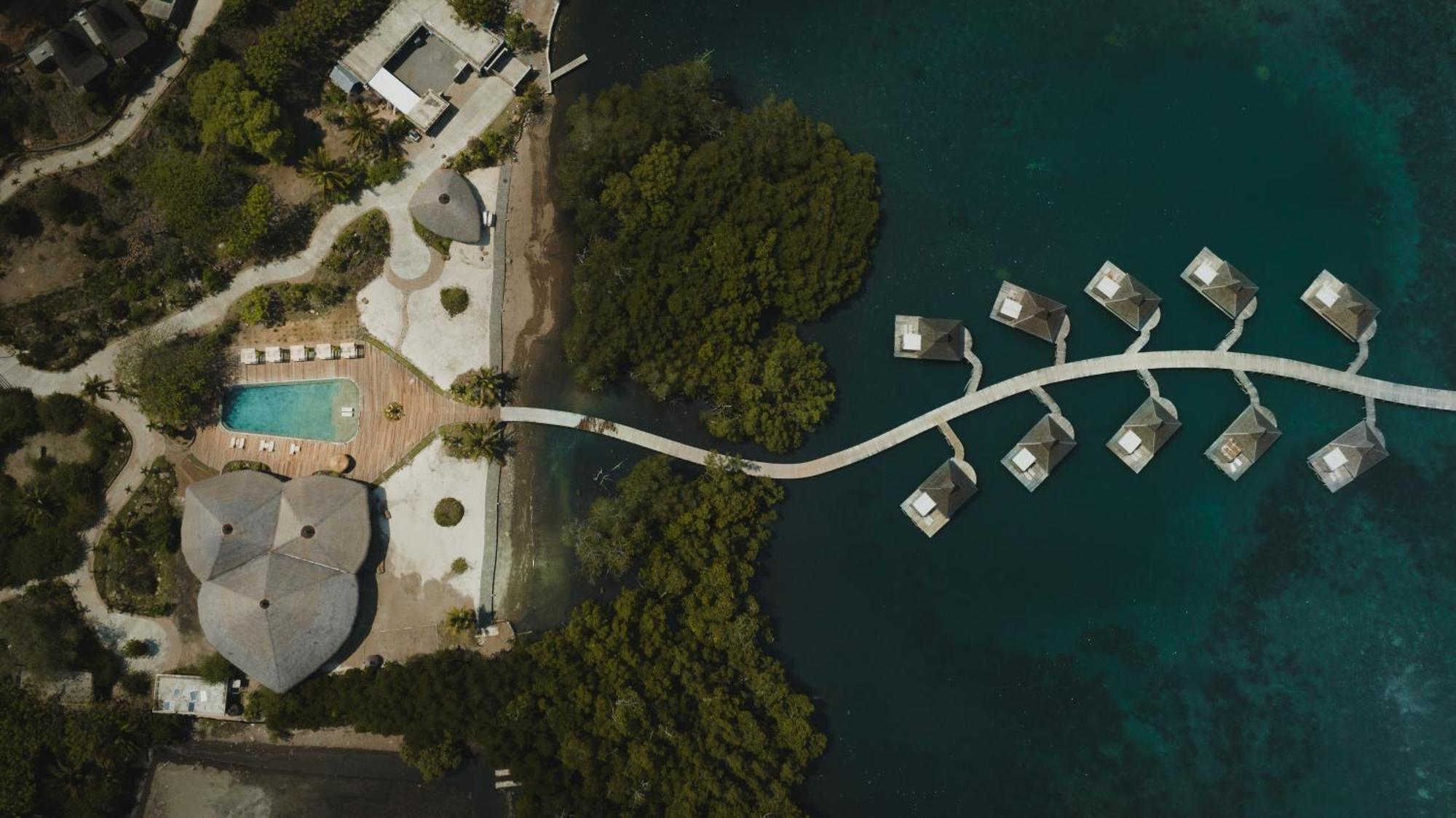 Hotel Menjaga Bay Labuan Bajo Exterior foto