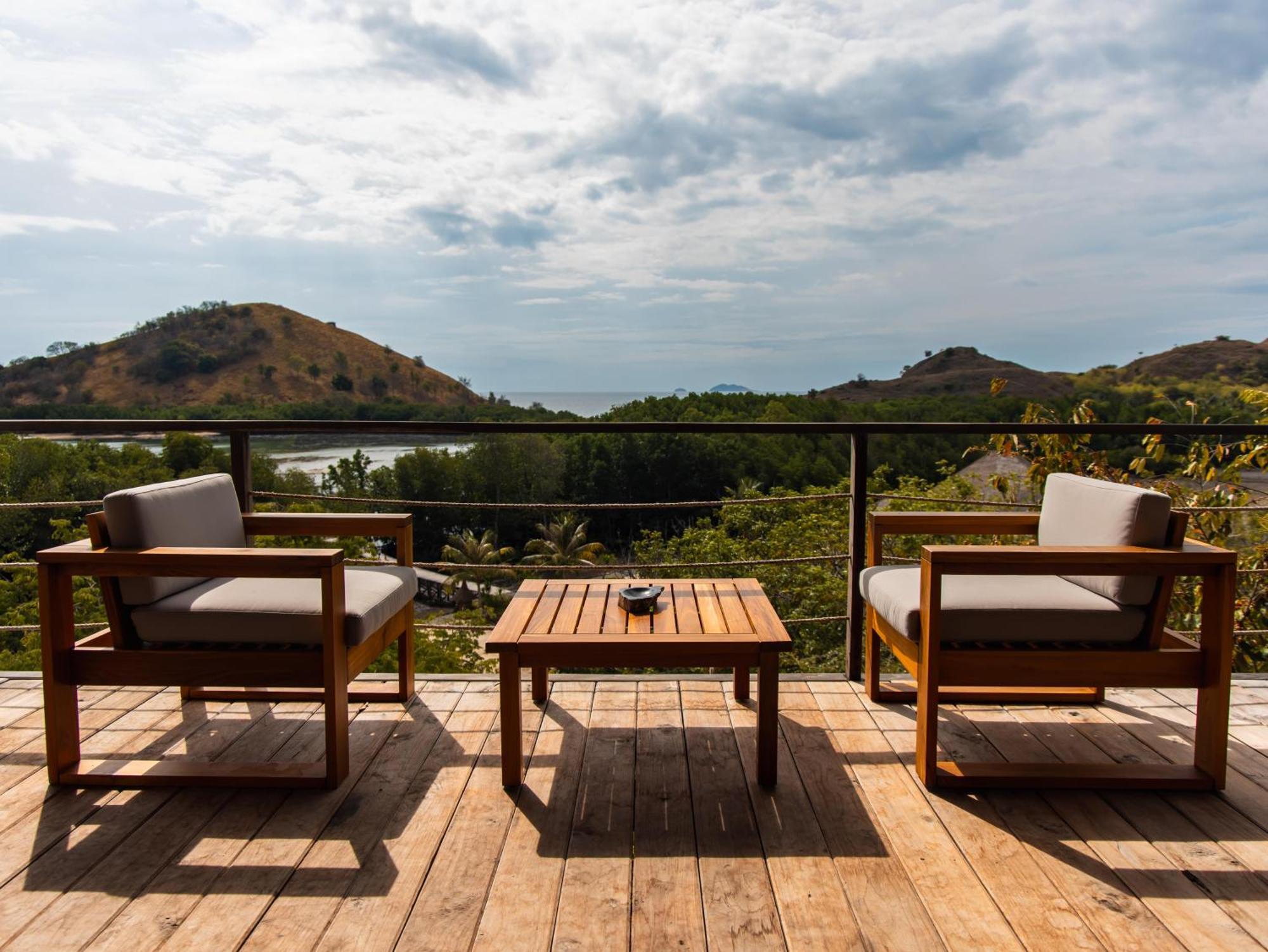 Hotel Menjaga Bay Labuan Bajo Exterior foto